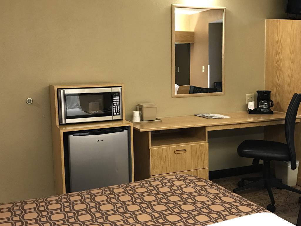 Hotel Western Airport Entrada